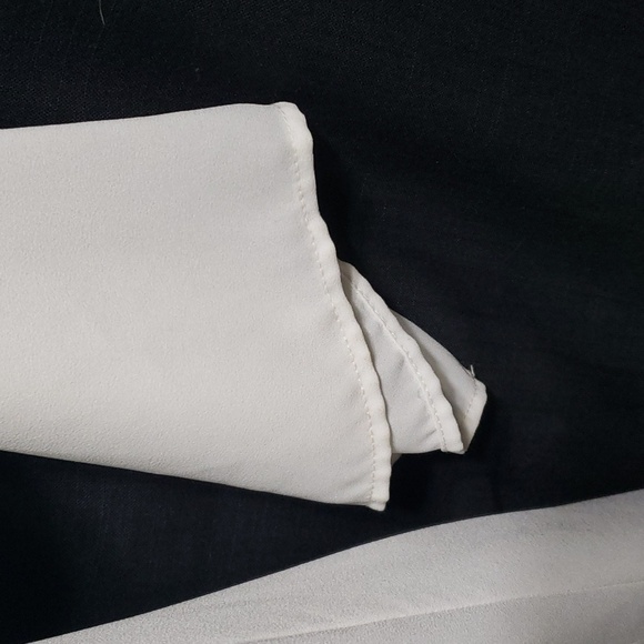 Lush.  Soft & Silky White Blouse; V-Strap Neck line; Key Hole Closure EUC Size S - Picture 3 of 13